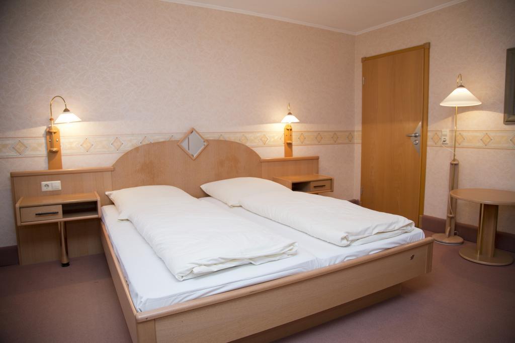 Hotel Garni Promenade Weißenhorn Kamer foto